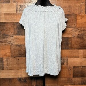 Halogen Women’s Gray Ruffled Short Sleeve Blouse Top Shirt Small S EH 129